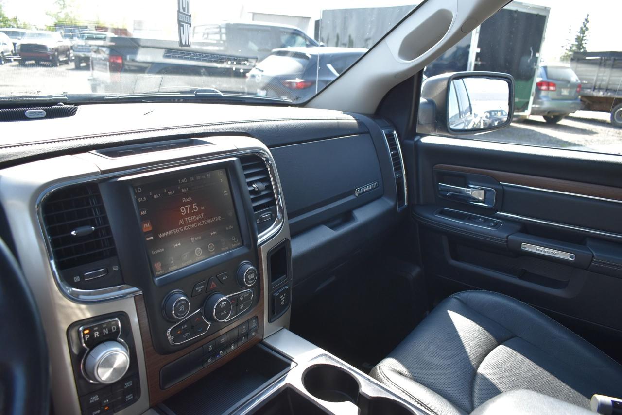 2015 RAM 1500 Laramie - 3.0L ECO DIESEL LOW KM - Photo #40