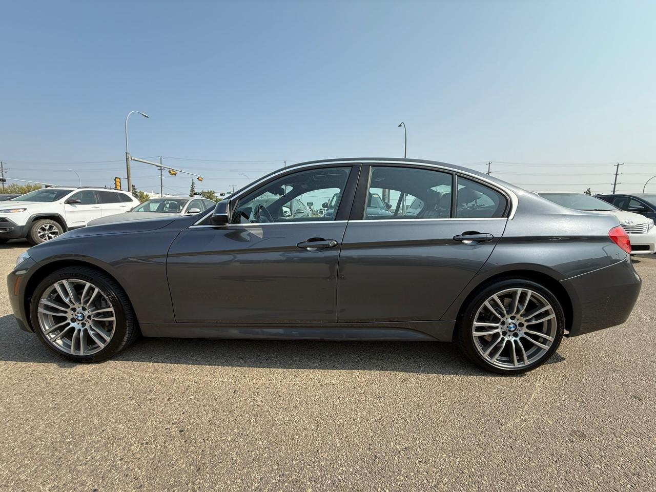 2015 BMW 3 Series 335i xDrive | M PACKAGE | ALL CREDIT ACCEPTED!! - Photo #4