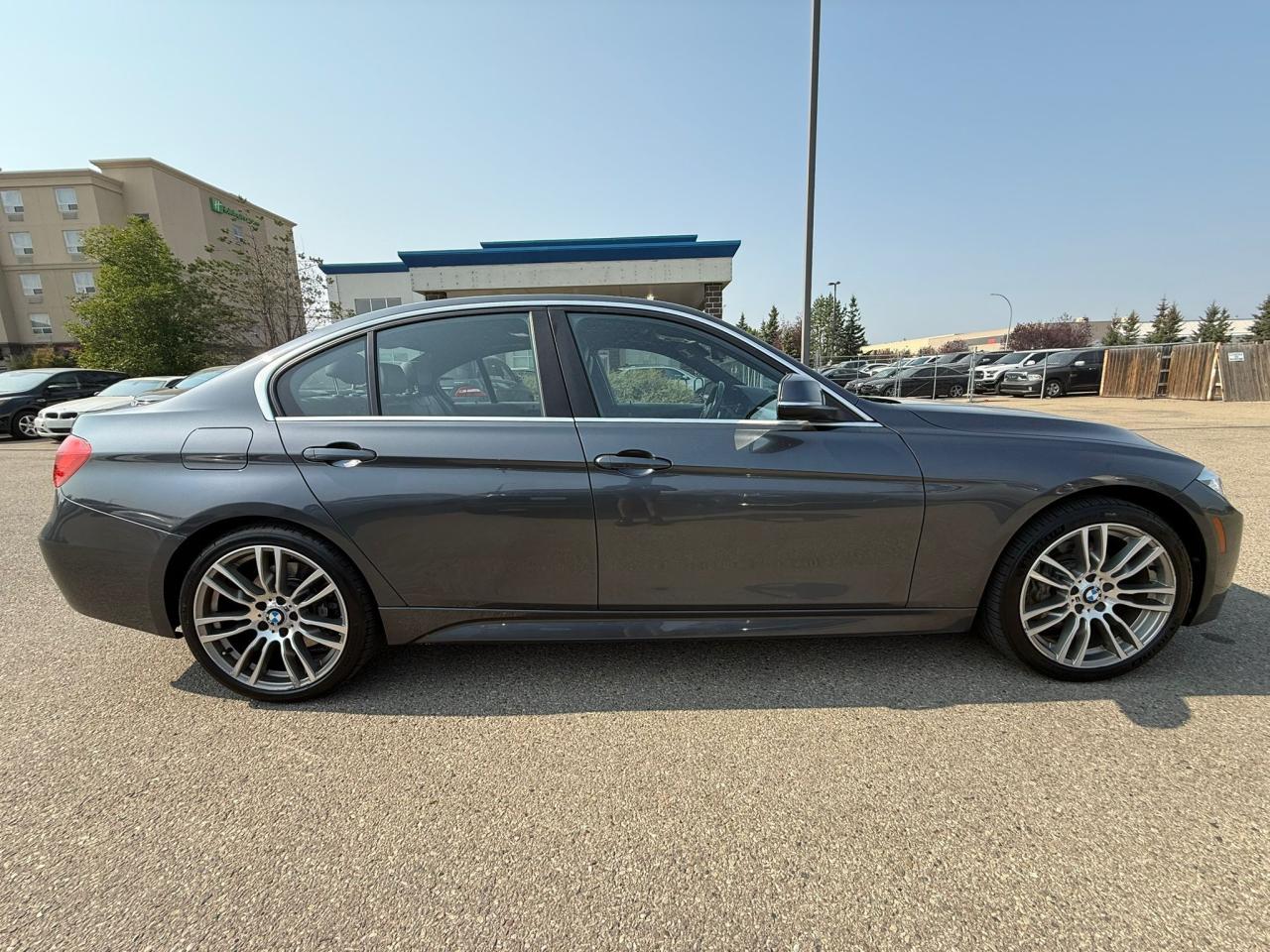 2015 BMW 3 Series 335i xDrive | M PACKAGE | ALL CREDIT ACCEPTED!! - Photo #8