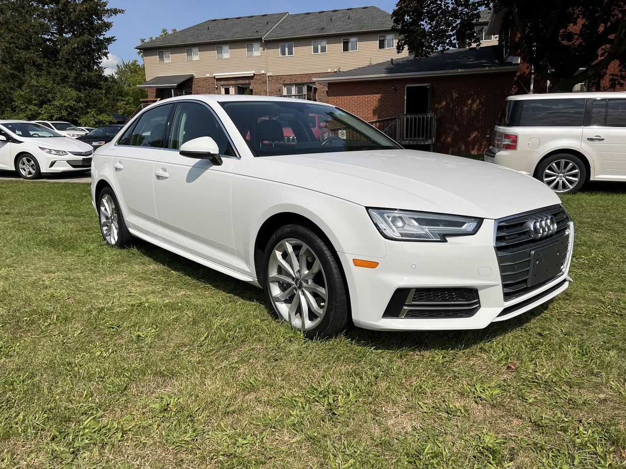 2018 Audi A4 2.0T Progressiv quattro Sedan *Navigation / sunroof Photo2
