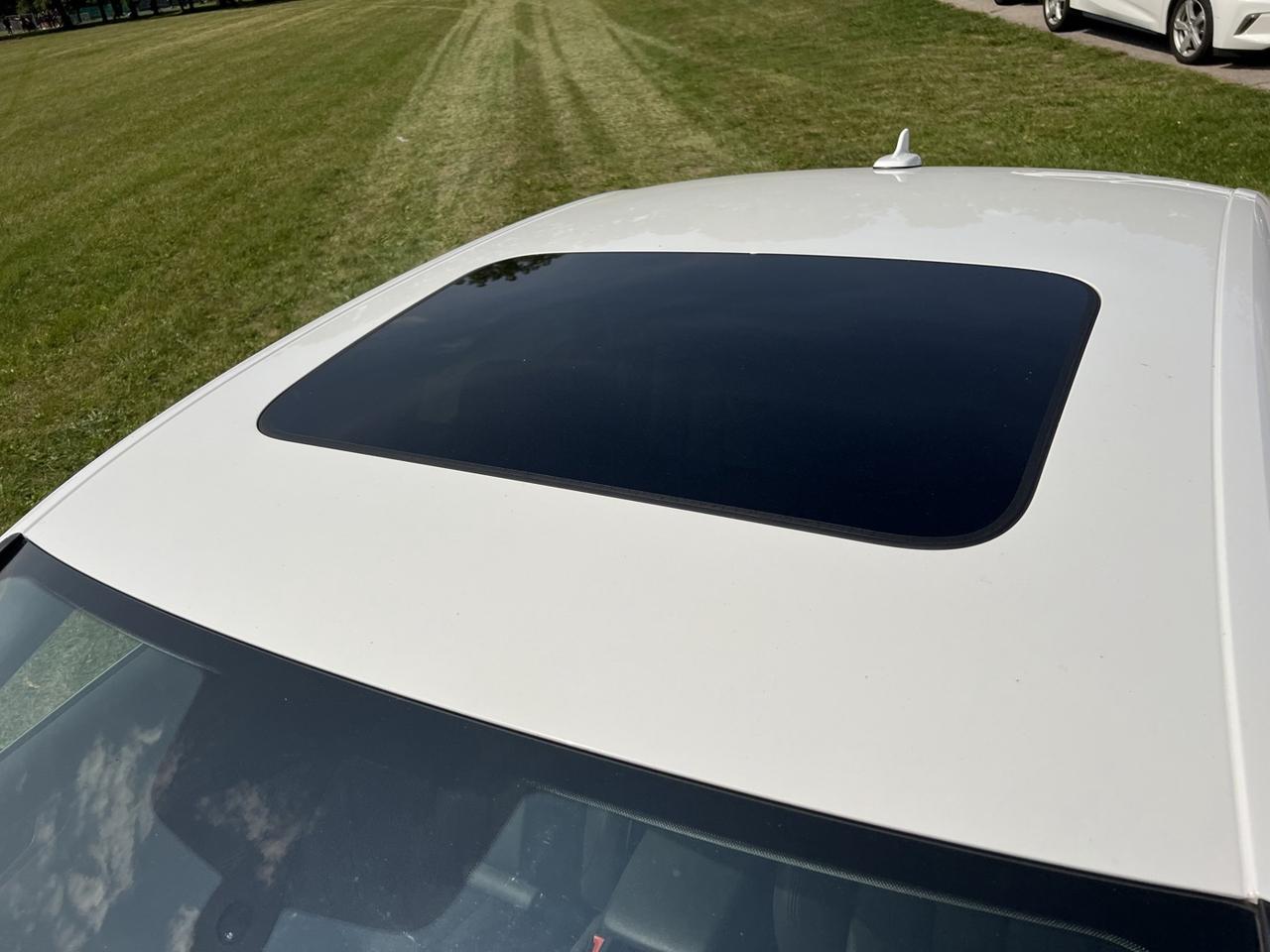 2018 Audi A4 2.0T Progressiv quattro Sedan *Navigation / sunroof Photo