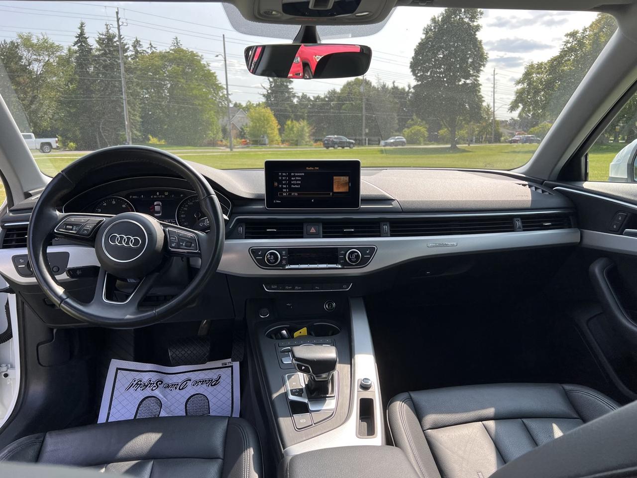 2018 Audi A4 2.0T Progressiv quattro Sedan *Navigation / sunroof Photo