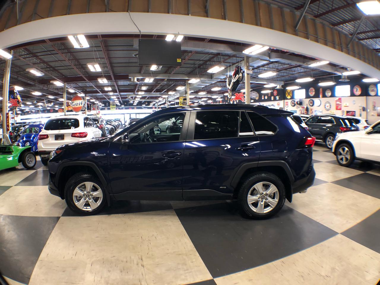 2019 Toyota RAV4 XLE HYBRID AWD P/SUNROOF L/ASSIST B/SPOT CAMERA Photo3