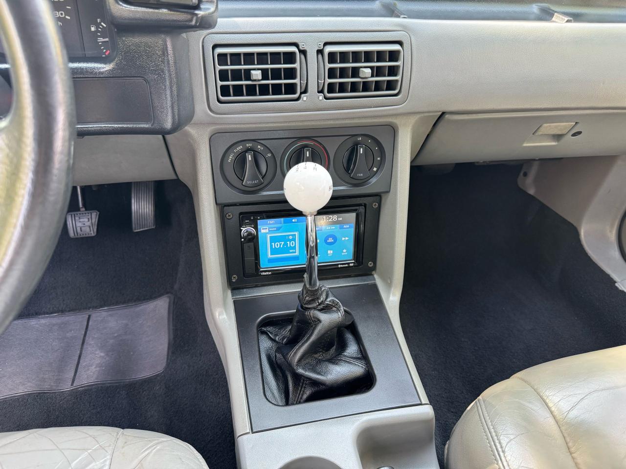 1987 Ford Mustang 5.0L - Photo #12