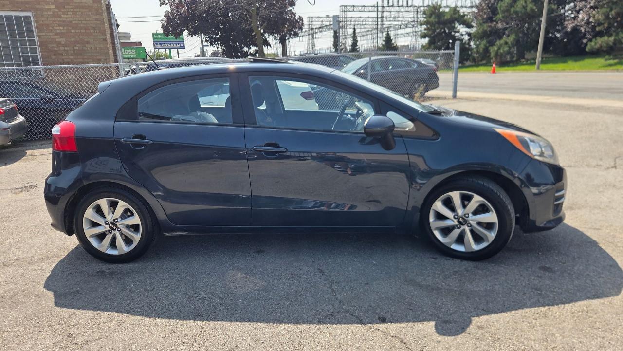 2016 Kia Rio EX+ w/Sunroof/Backup Cam/Winter tires/rims - Photo #5