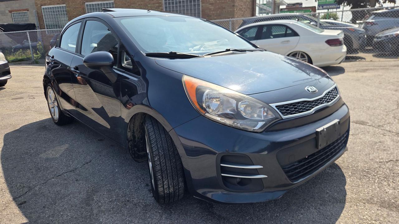 2016 Kia Rio EX+ w/Sunroof/Backup Cam/Winter tires/rims - Photo #6