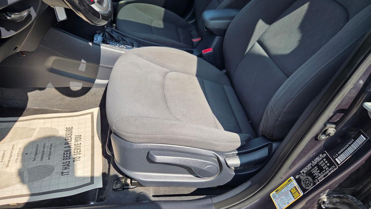 2016 Kia Rio EX+ w/Sunroof/Backup Cam/Winter tires/rims - Photo #12