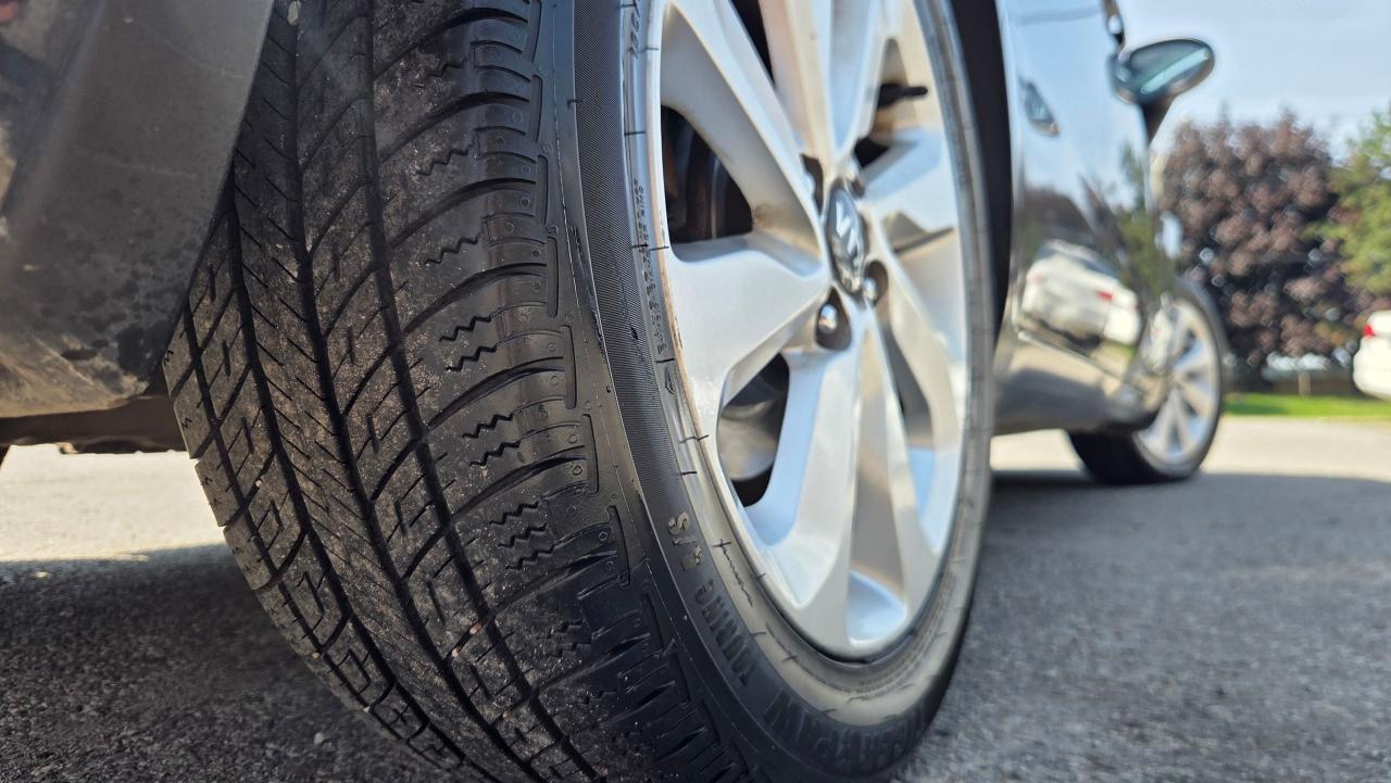2016 Kia Rio EX+ w/Sunroof/Backup Cam/Winter tires/rims - Photo #20