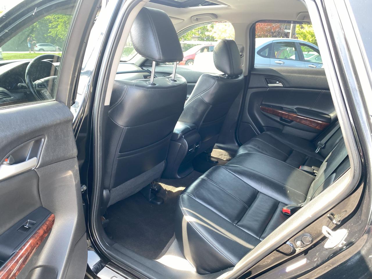 2011 Honda Accord Crosstour EX-L/AWD/Navi/Leather/Sunroof/Automatic - Photo #12
