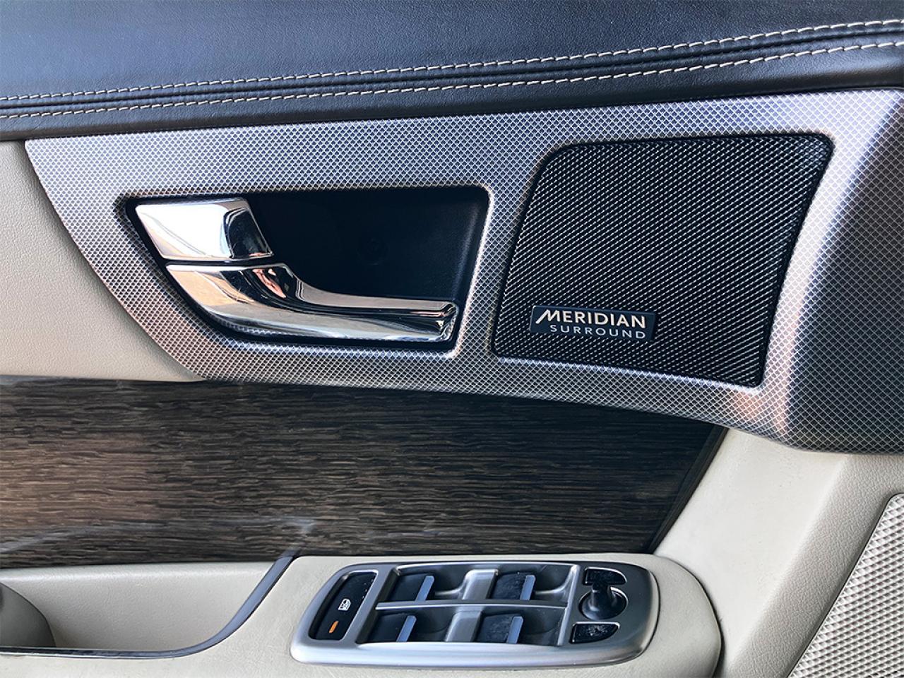 2015 Jaguar XF XFR|5.0L V8|510hp|NAVI|REARCAM|20in ALLOYS Photo3