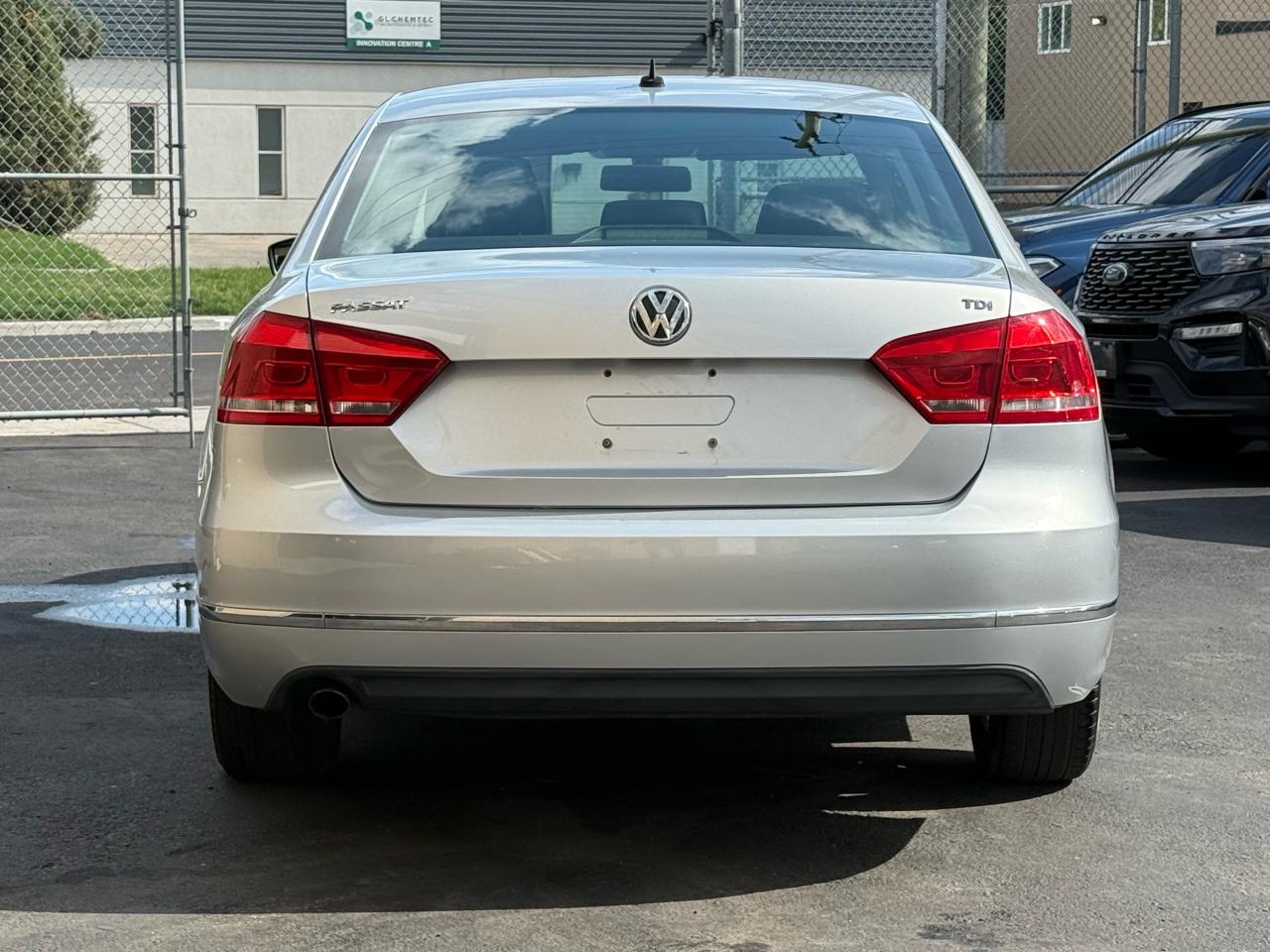 2014 Volkswagen Passat Trendline - Photo #4