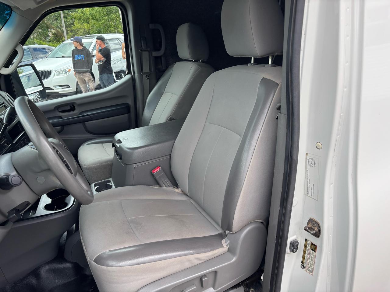 2012 Nissan NV 2500 SV ** CRUISE, HIGH ROOF ** Photo