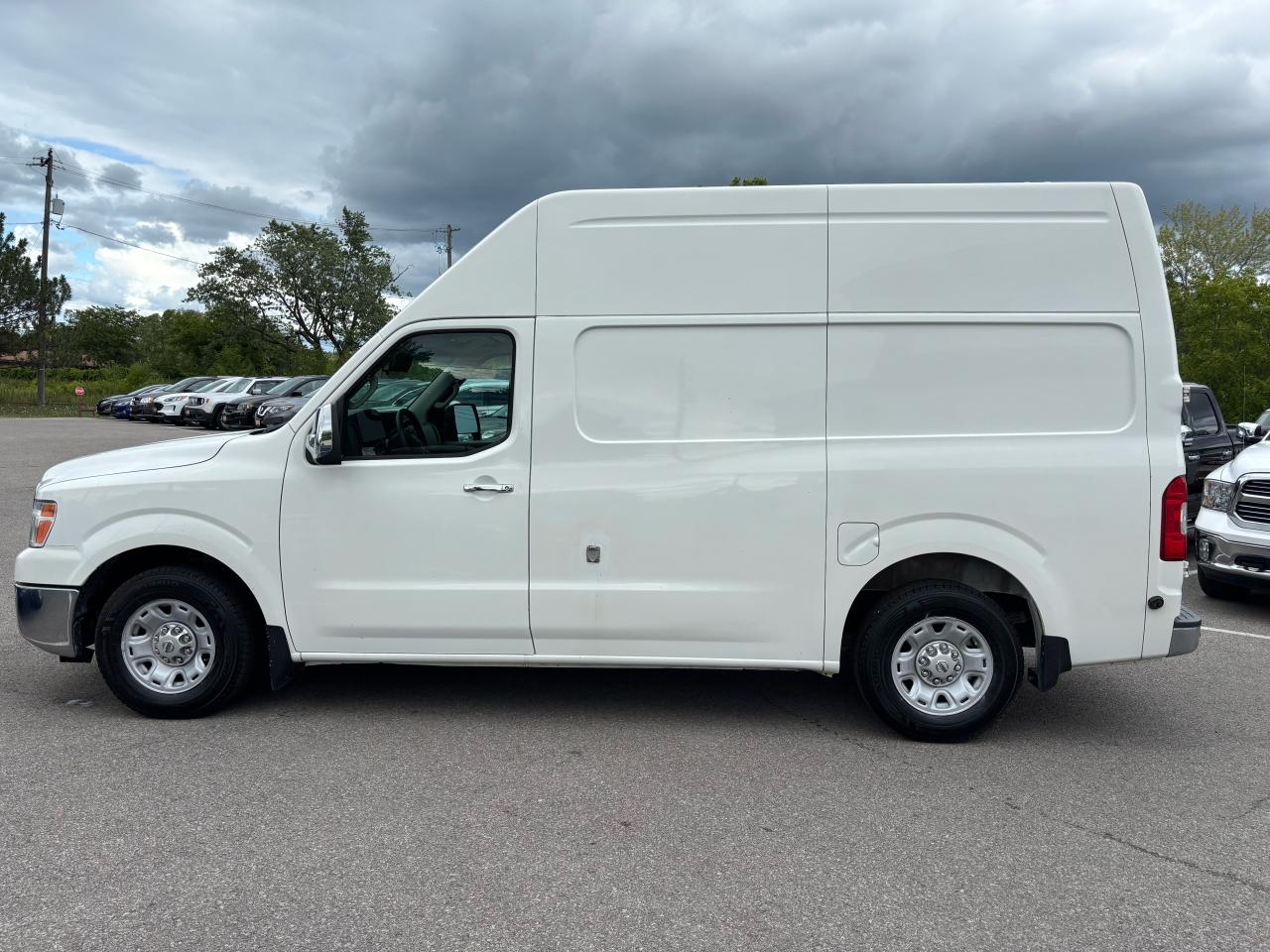 2012 Nissan NV 2500 SV ** CRUISE, HIGH ROOF ** Photo3