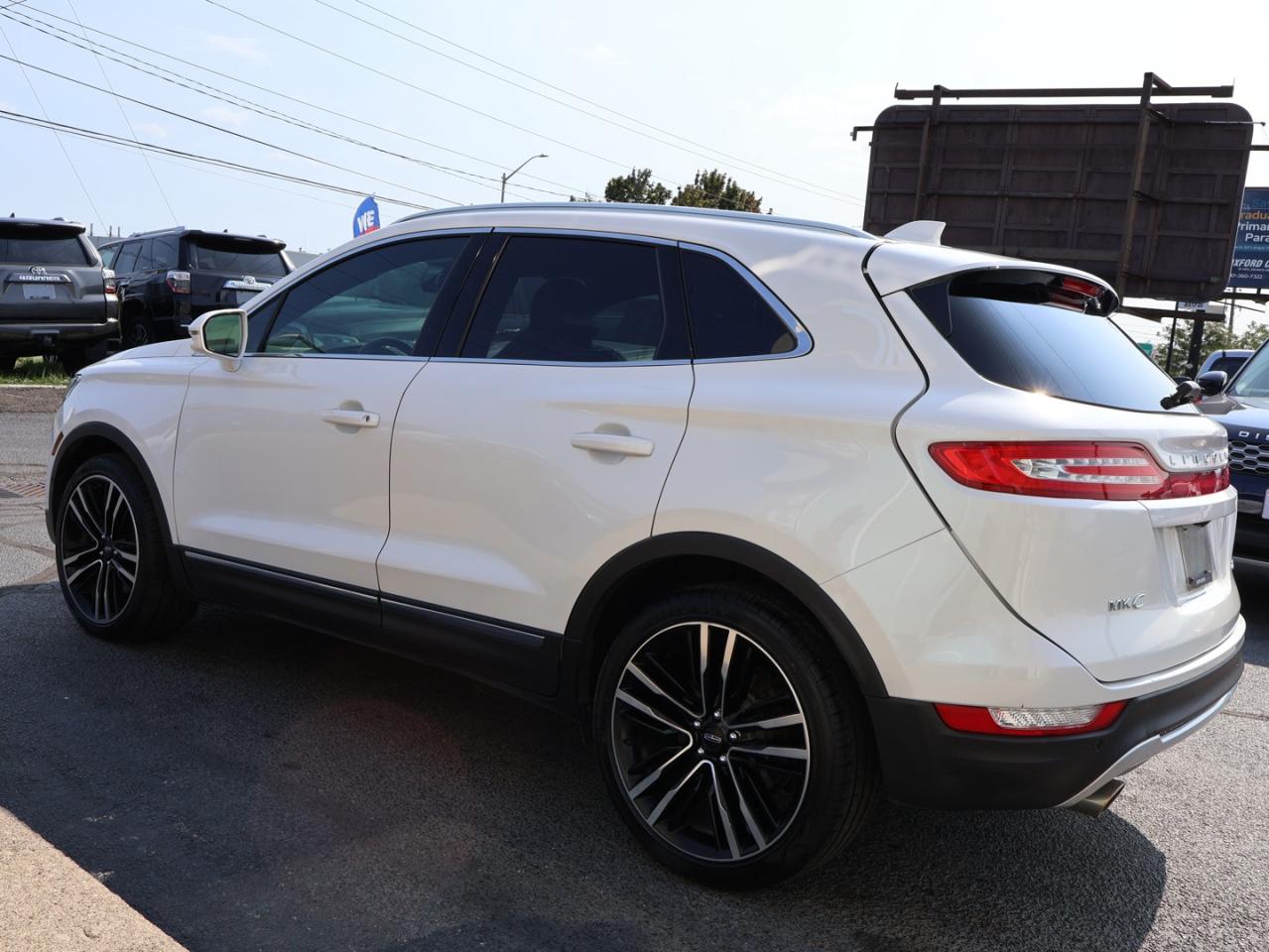 2017 Lincoln MKC RESERVE AWD CERTIFIED *ACCIDENT FREE*FORD MAINTAIN* CAMERA NAV BLUETOOTH LEATHER HEATED SEATS PANO ROOF CRUISE ALLOYS - Photo #4