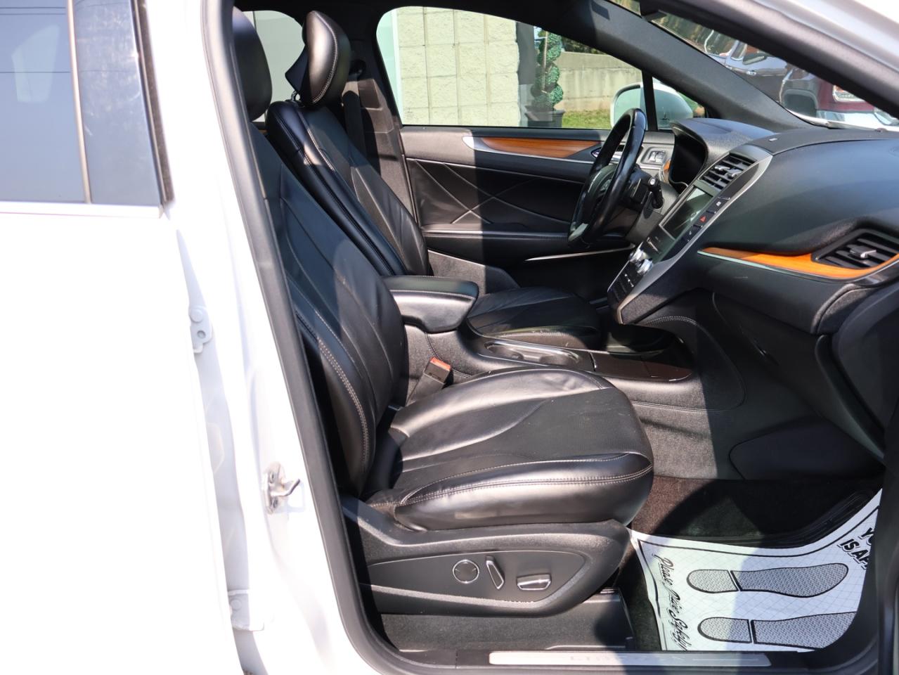 2017 Lincoln MKC RESERVE AWD CERTIFIED *ACCIDENT FREE*FORD MAINTAIN* CAMERA NAV BLUETOOTH LEATHER HEATED SEATS PANO ROOF CRUISE ALLOYS - Photo #18