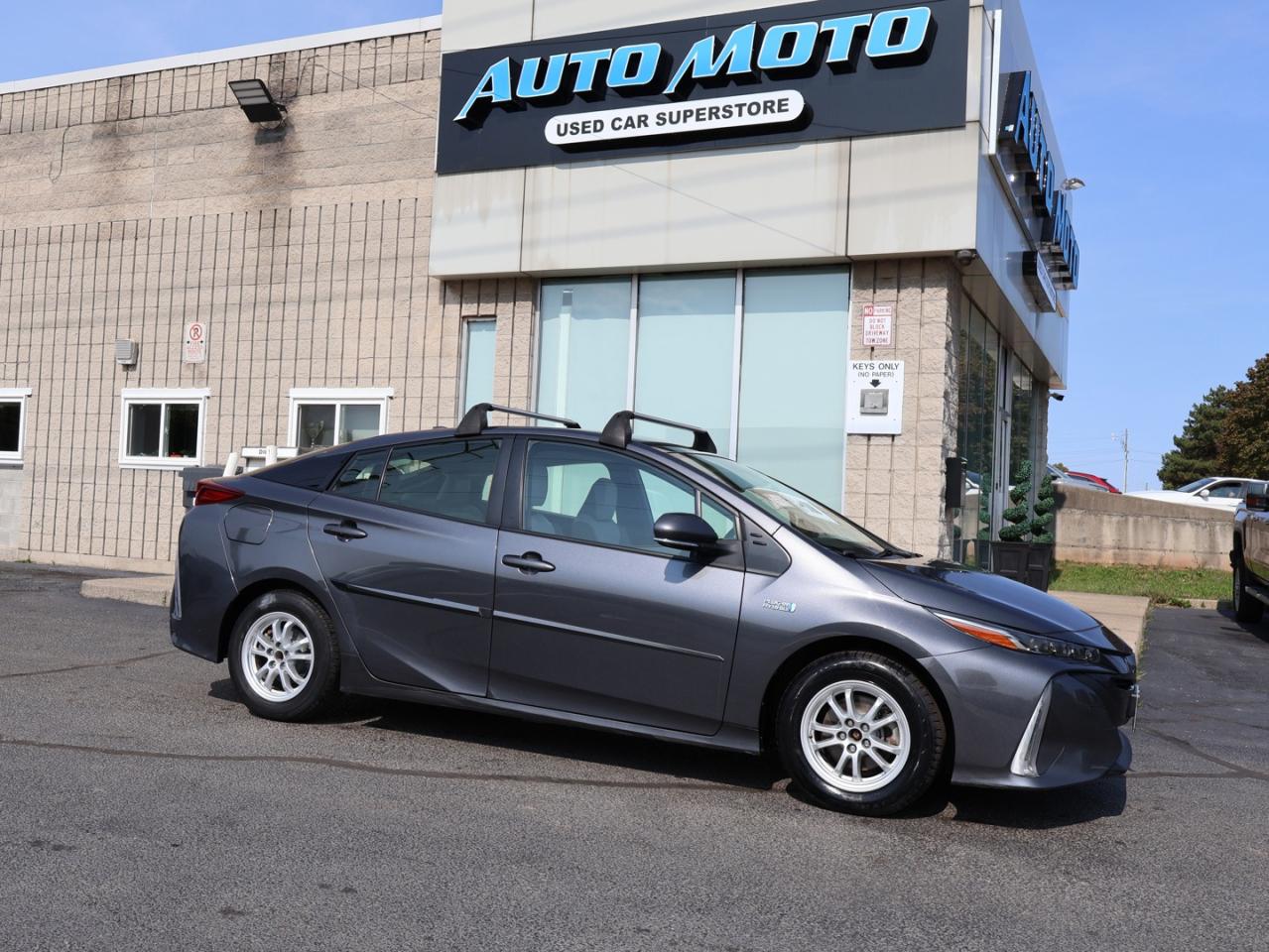 Used 2021 Toyota Prius Prime PLUG-IN UPGRADE CERTIFIED *ACCIDENT FREE* CAMERA NAV BLUETOOTH LEATHER HEATED SEATS CRUISE ALLOYS for sale in Burlington, ON