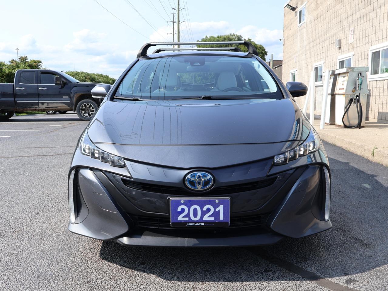 2021 Toyota Prius Prime PLUG-IN UPGRADE CERTIFIED *ACCIDENT FREE* CAMERA NAV BLUETOOTH LEATHER HEATED SEATS CRUISE ALLOYS - Photo #2