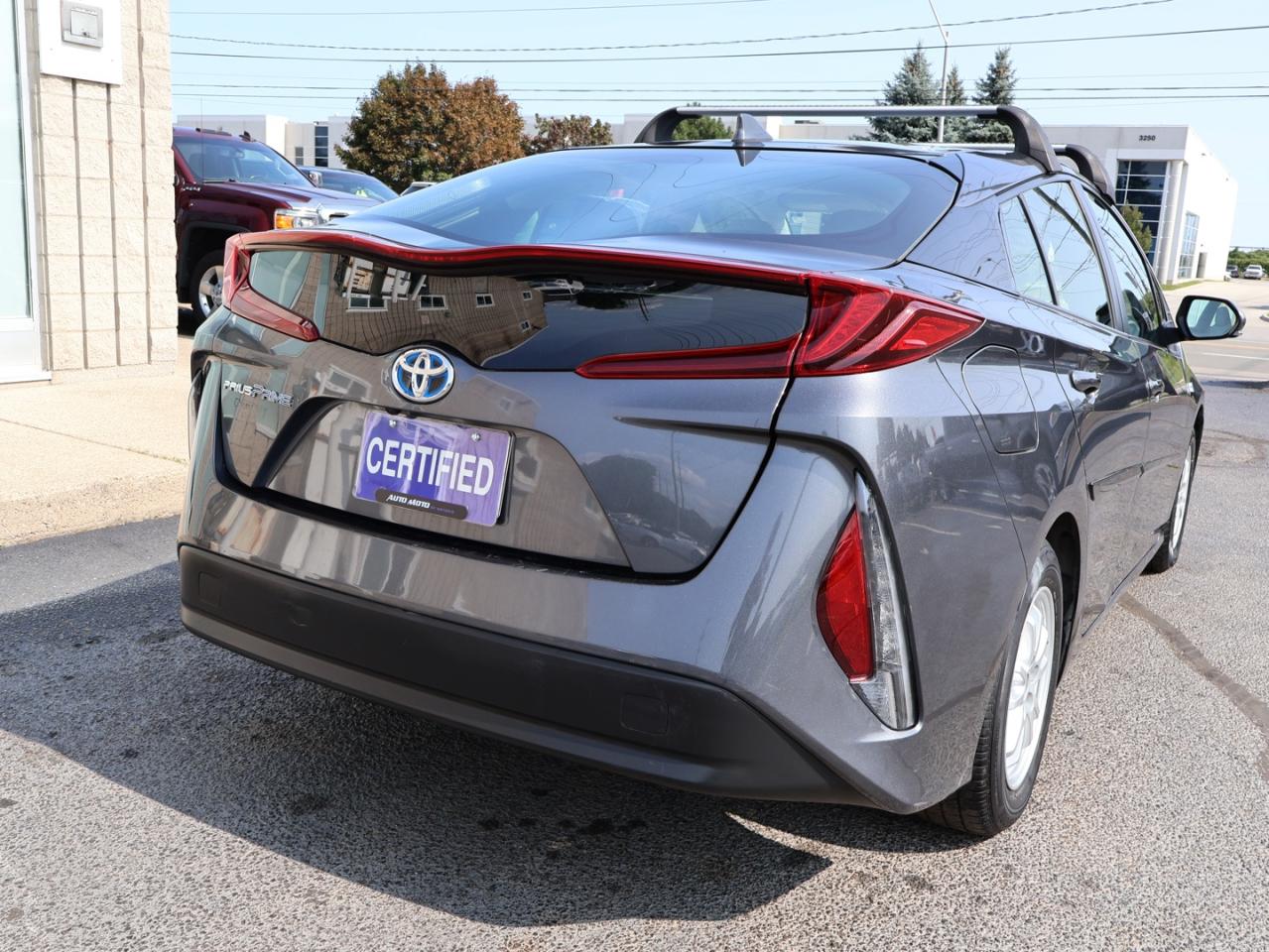 2021 Toyota Prius Prime PLUG-IN UPGRADE CERTIFIED *ACCIDENT FREE* CAMERA NAV BLUETOOTH LEATHER HEATED SEATS CRUISE ALLOYS - Photo #6