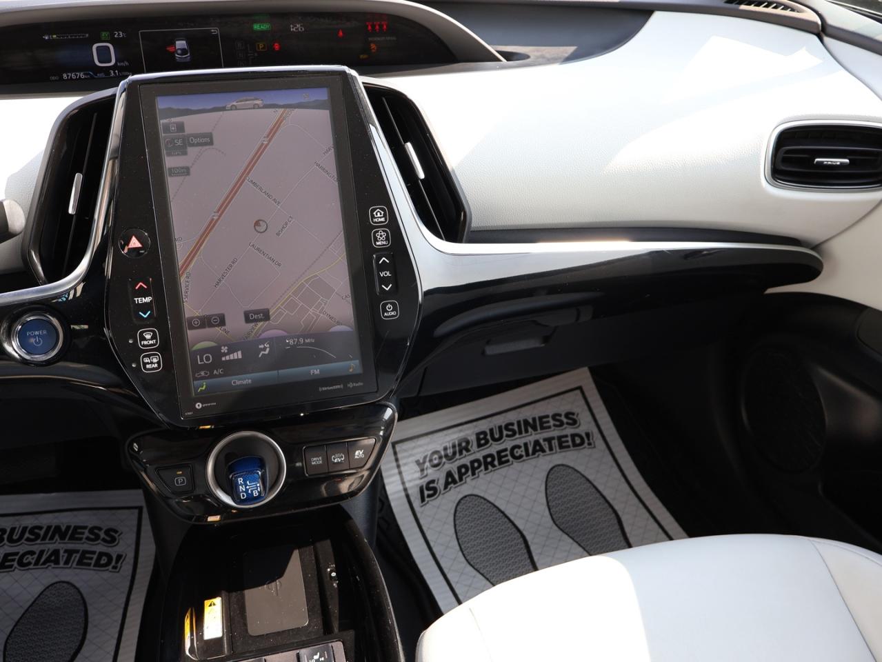 2021 Toyota Prius Prime PLUG-IN UPGRADE CERTIFIED *ACCIDENT FREE* CAMERA NAV BLUETOOTH LEATHER HEATED SEATS CRUISE ALLOYS - Photo #12