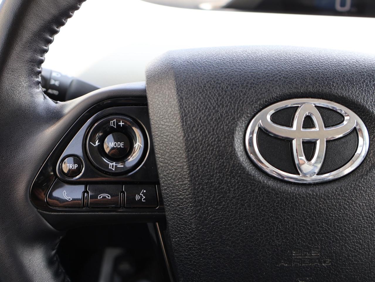 2021 Toyota Prius Prime PLUG-IN UPGRADE CERTIFIED *ACCIDENT FREE* CAMERA NAV BLUETOOTH LEATHER HEATED SEATS CRUISE ALLOYS - Photo #30