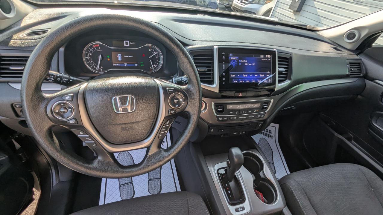 2017 Honda Pilot EX - Photo #11