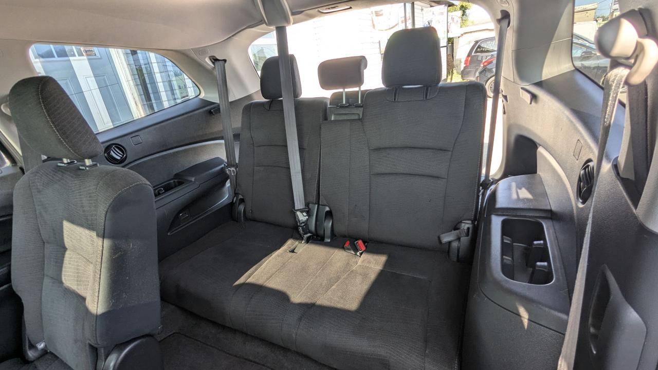 2017 Honda Pilot EX - Photo #9
