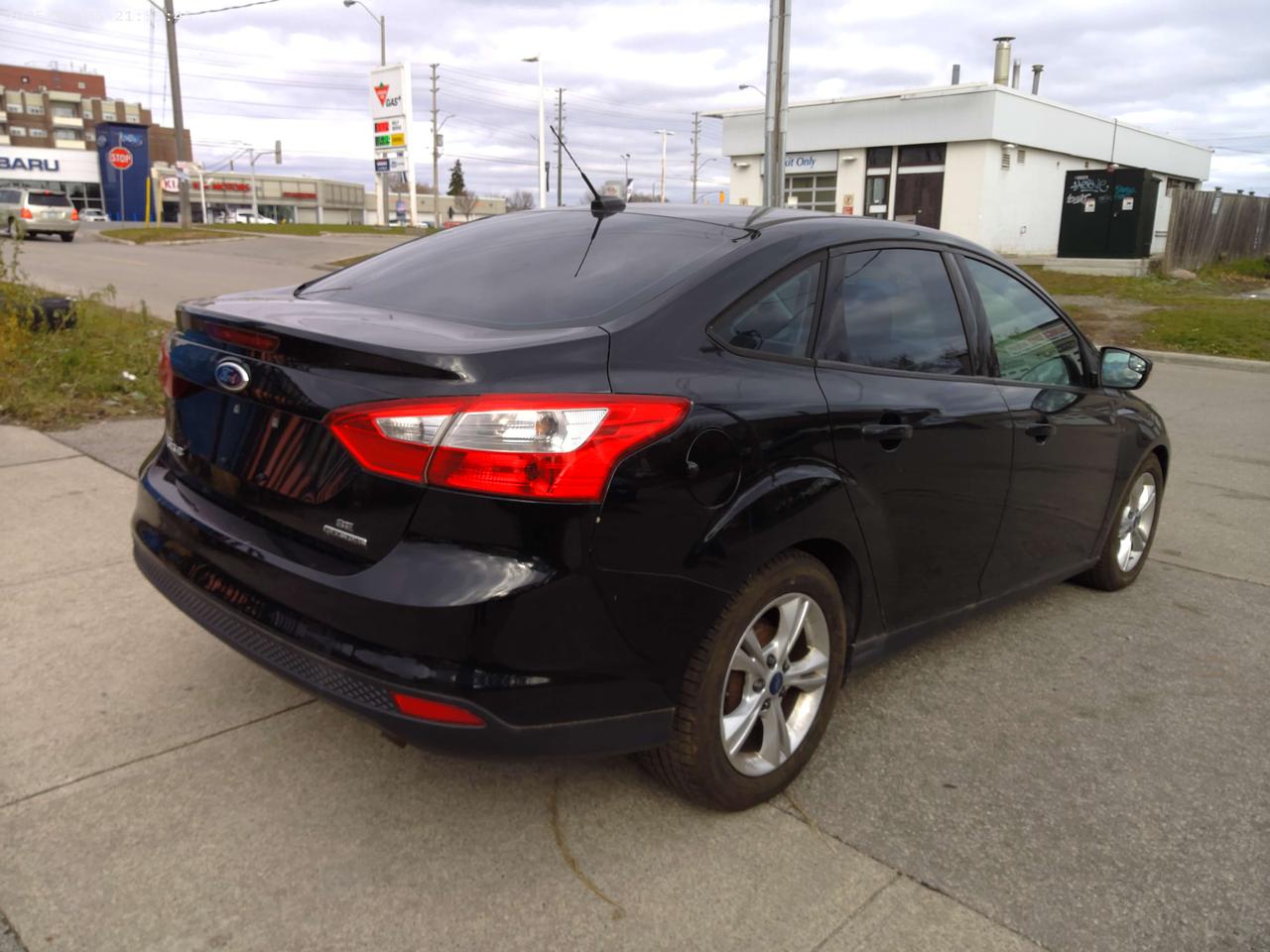 2014 Ford Focus 4DR SDN SE Photo