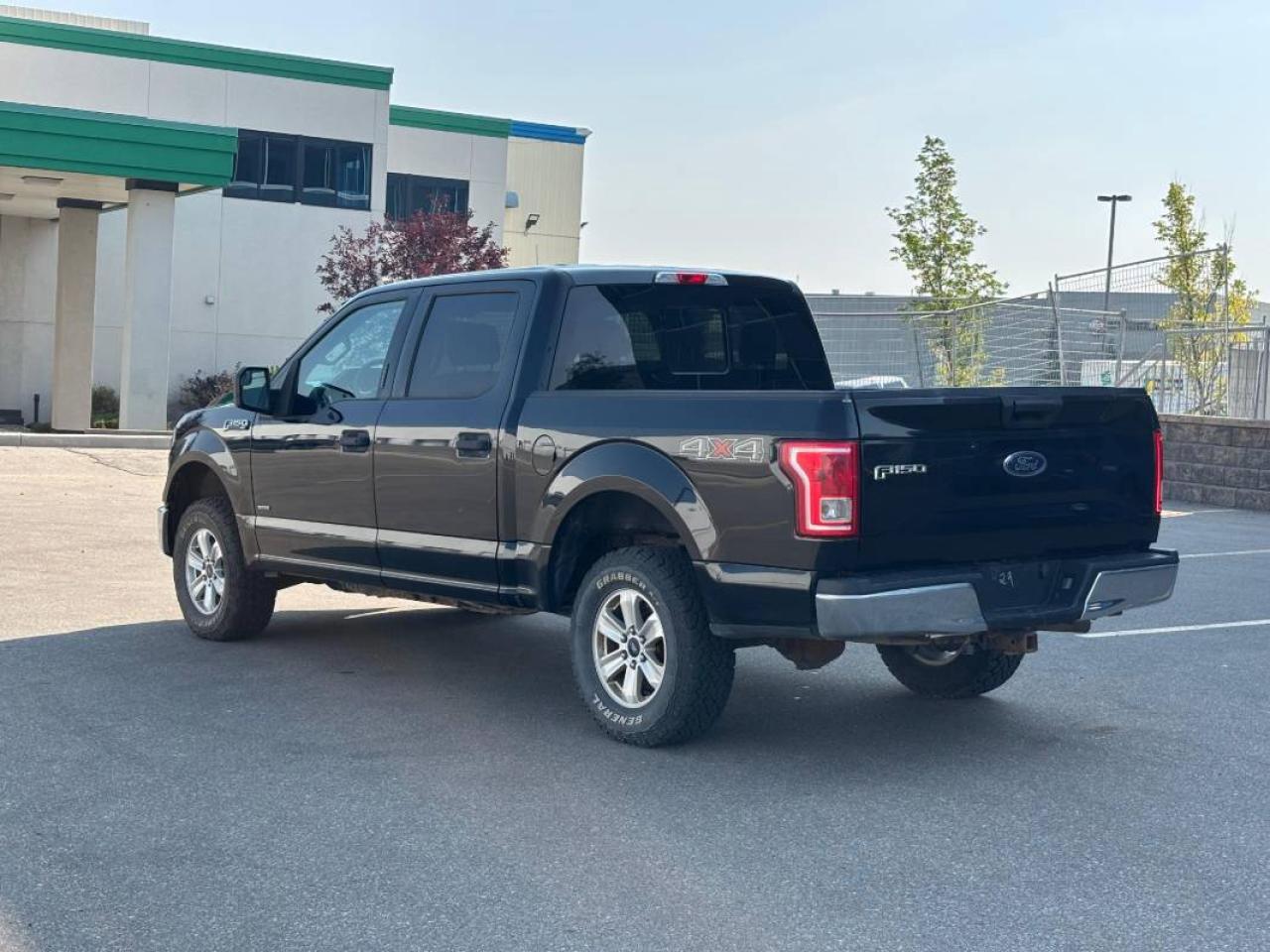 2017 Ford F-150 SuperCrew | DEMO SPECIAL Photo2