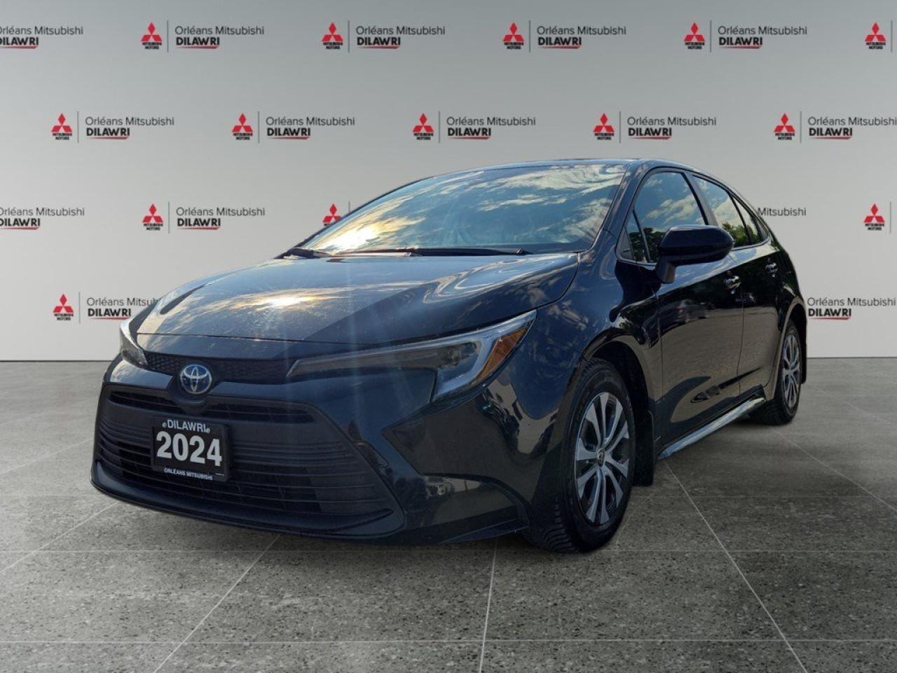 Used 2024 Toyota Corolla Hybrid Hybrid LE CVT for sale in Orléans, ON
