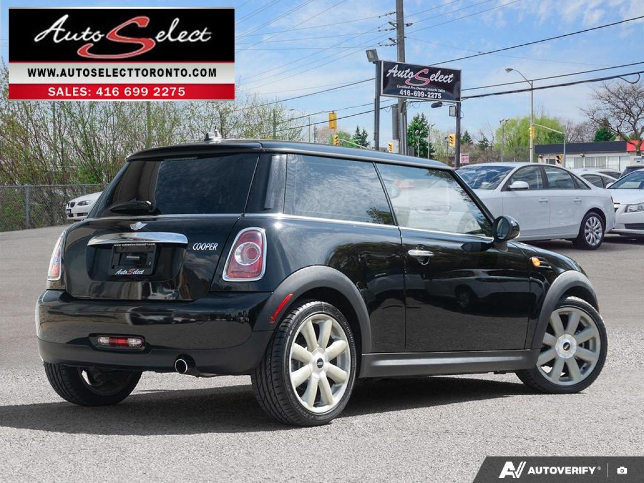 2013 MINI Cooper 3-Door 6 Speed - Panoramic Sunroof - Well Maintained Photo3