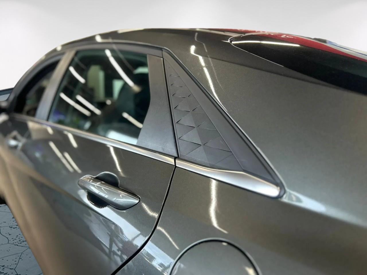 2025 Hyundai Elantra SEL Photo