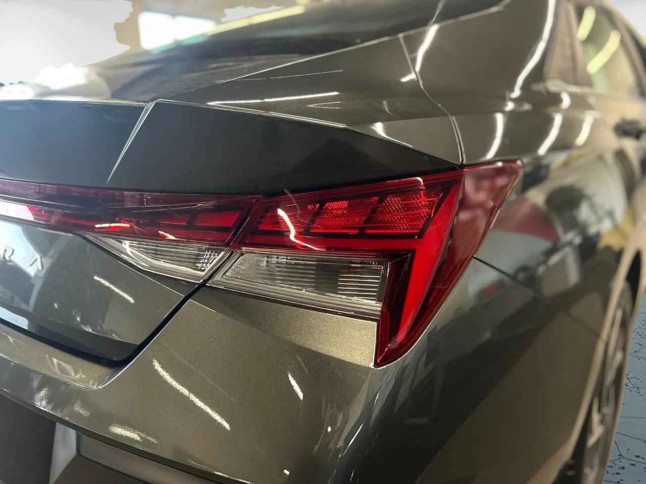 2025 Hyundai Elantra SEL Photo