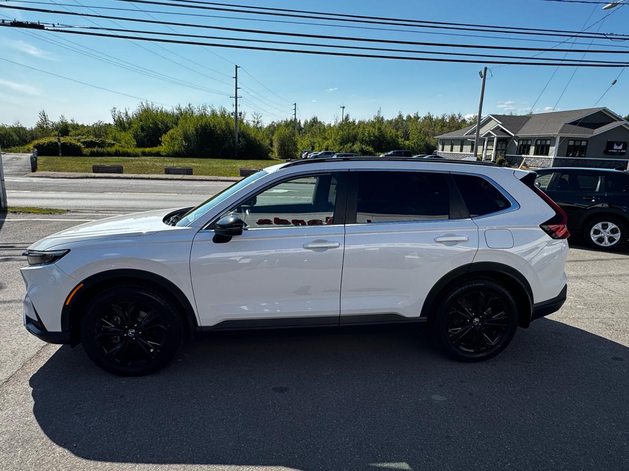 2023 Honda CR-V Hybrid Touring Photo4