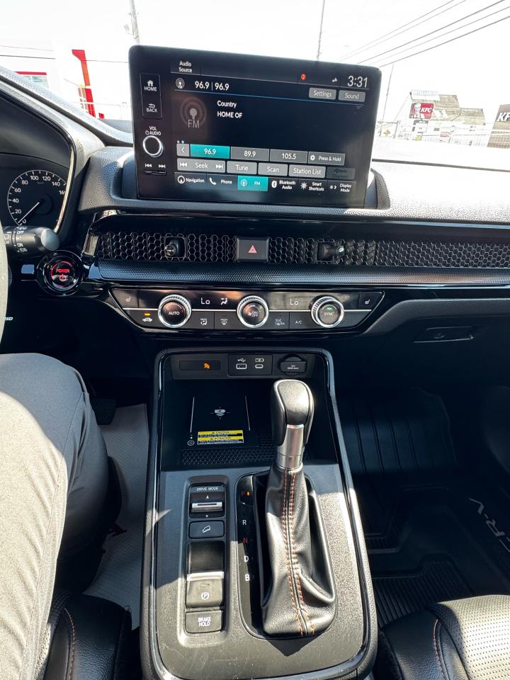 2023 Honda CR-V Hybrid Touring Photo