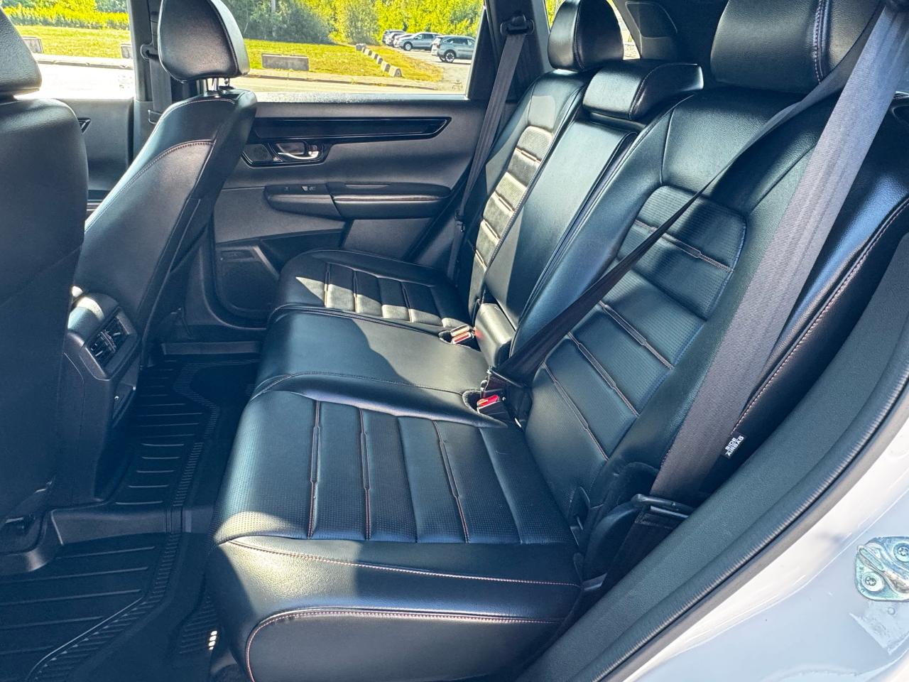 2023 Honda CR-V Hybrid Touring Photo