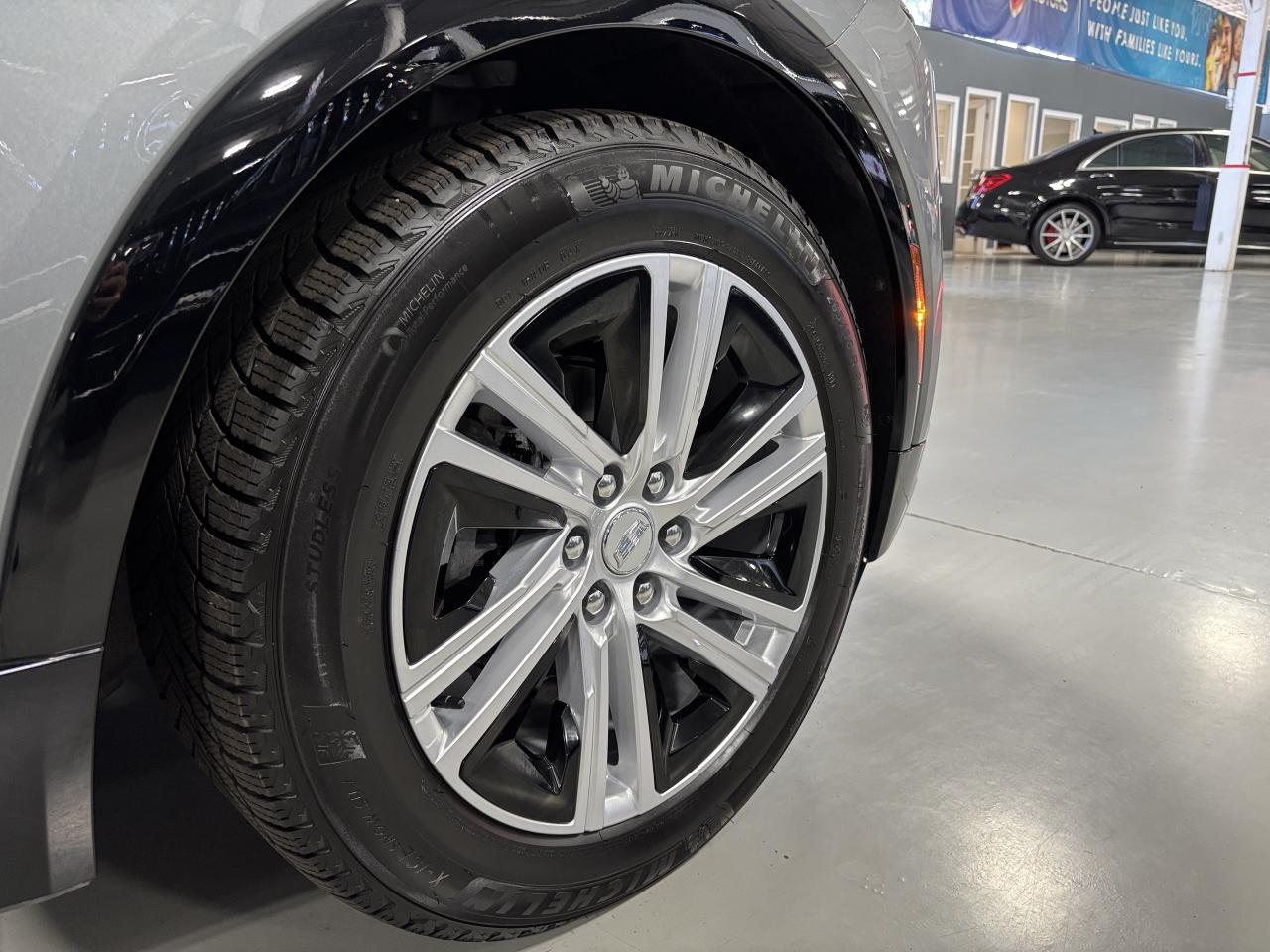 2024 Cadillac LYRIQ Tech|1SA|AWD|CLUSTERNAV|FULLGLASSROOF|FLOORLINERS| - Photo #5