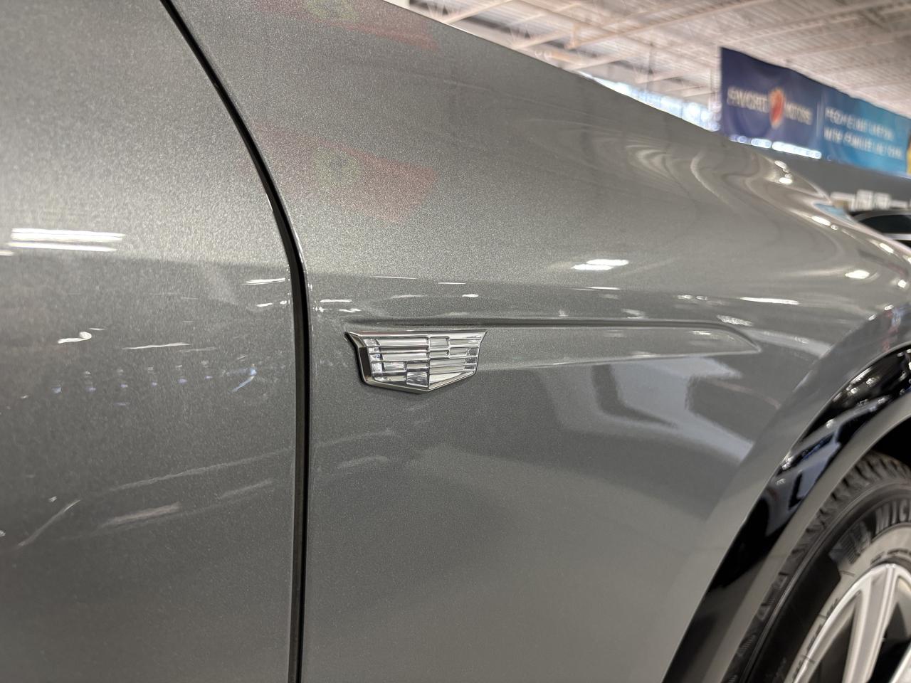 2024 Cadillac LYRIQ Tech|1SA|AWD|CLUSTERNAV|FULLGLASSROOF|FLOORLINERS| - Photo #4