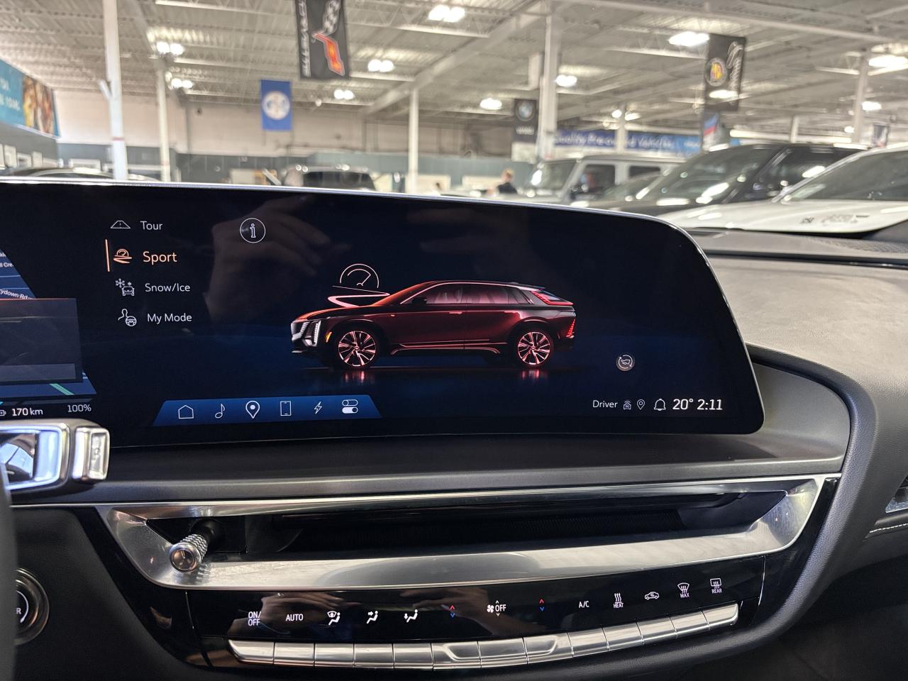 2024 Cadillac LYRIQ Tech|1SA|AWD|CLUSTERNAV|FULLGLASSROOF|FLOORLINERS| - Photo #34
