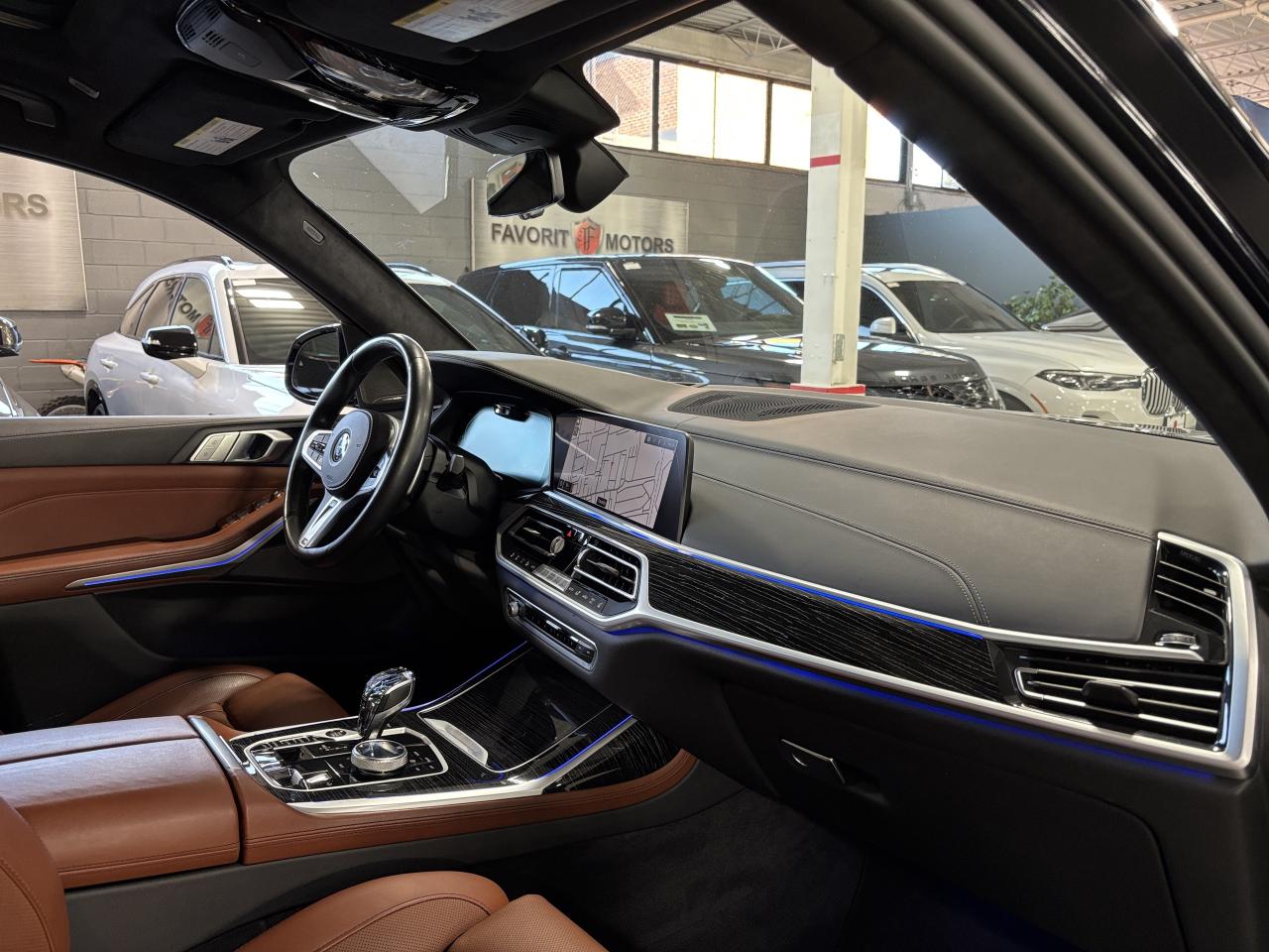 2022 BMW X7 M50i | INDIVIDUAL | NAV | GLASSCONTROLS |SKYLOUNGE - Photo #20