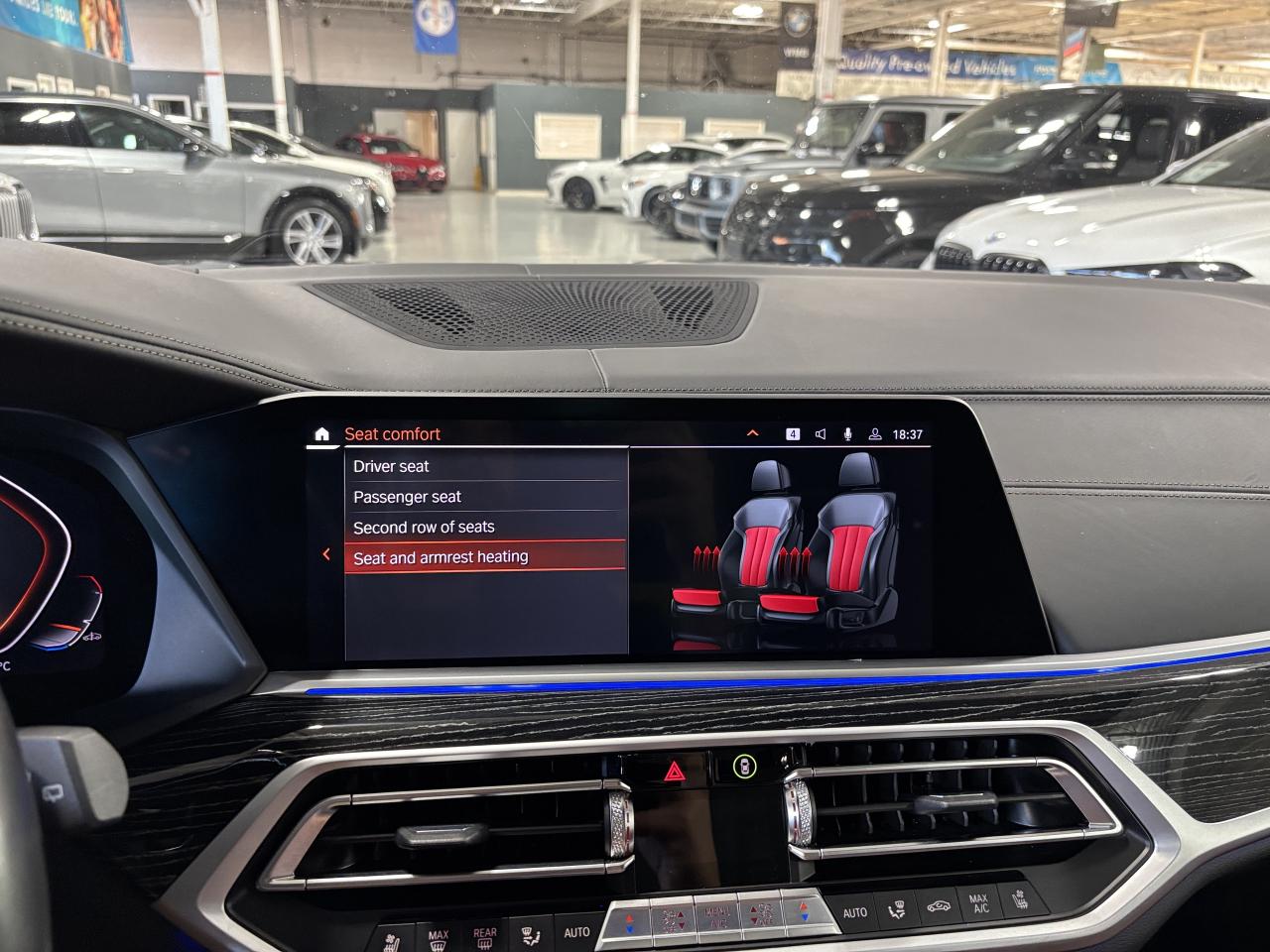 2022 BMW X7 M50i | INDIVIDUAL | NAV | GLASSCONTROLS |SKYLOUNGE - Photo #48