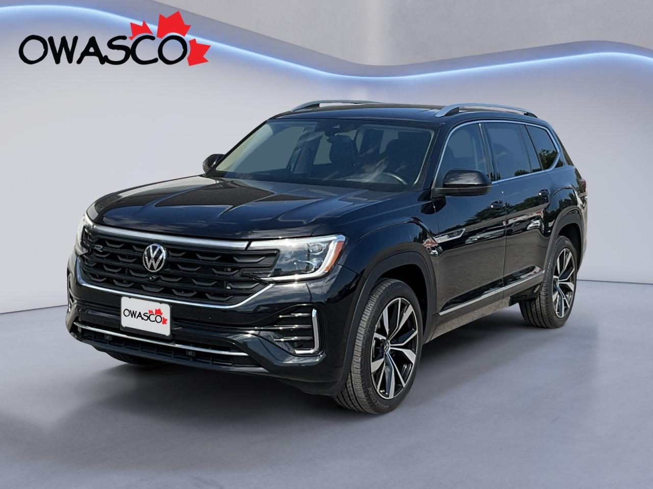 Used 2024 Volkswagen Atlas 2.0L Execline! Leather! Sunroof! for sale in Whitby, ON