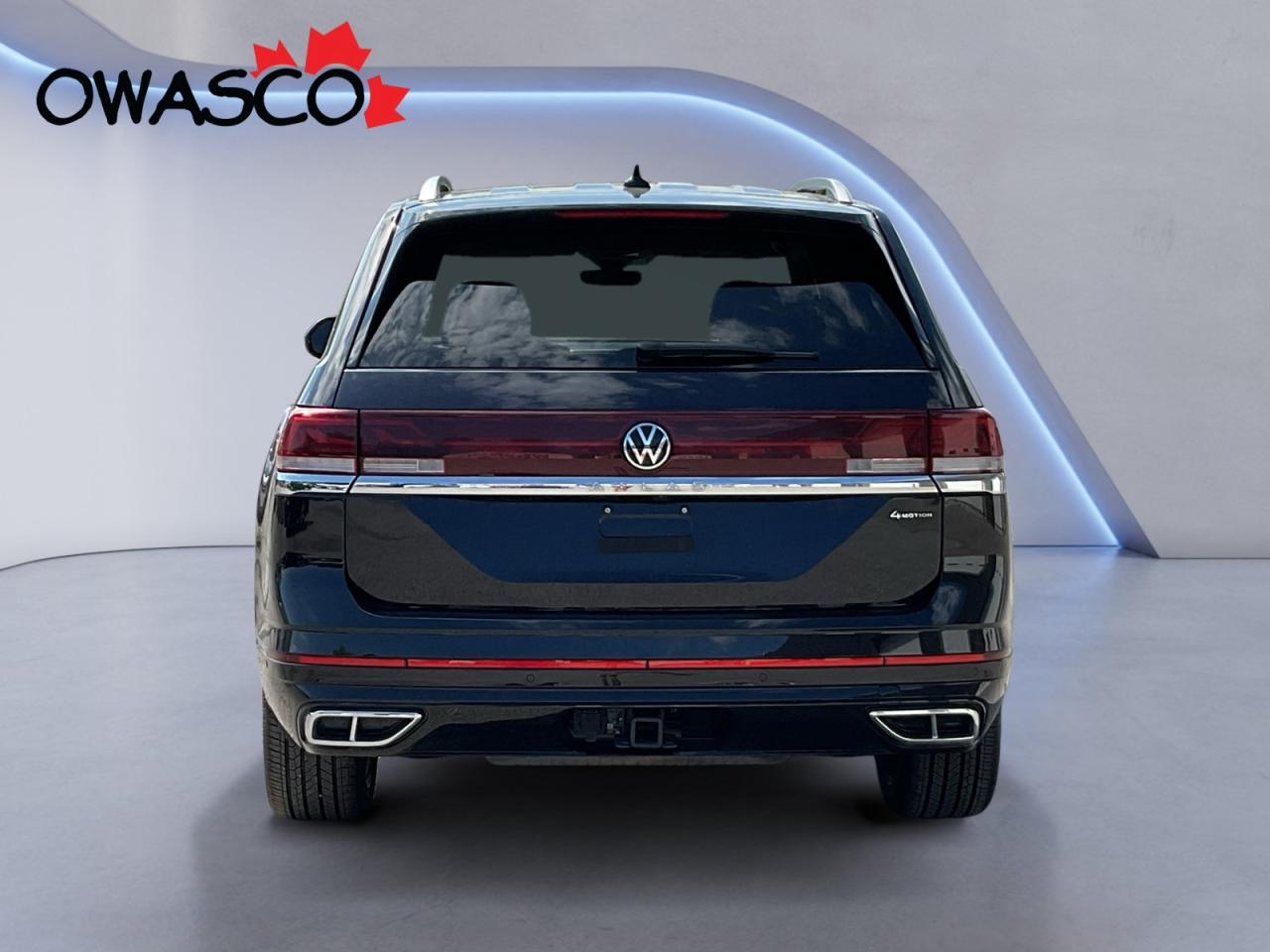 2024 Volkswagen Atlas 2.0L Execline! Sunroof! Captain's Chair Pkg! Photo4