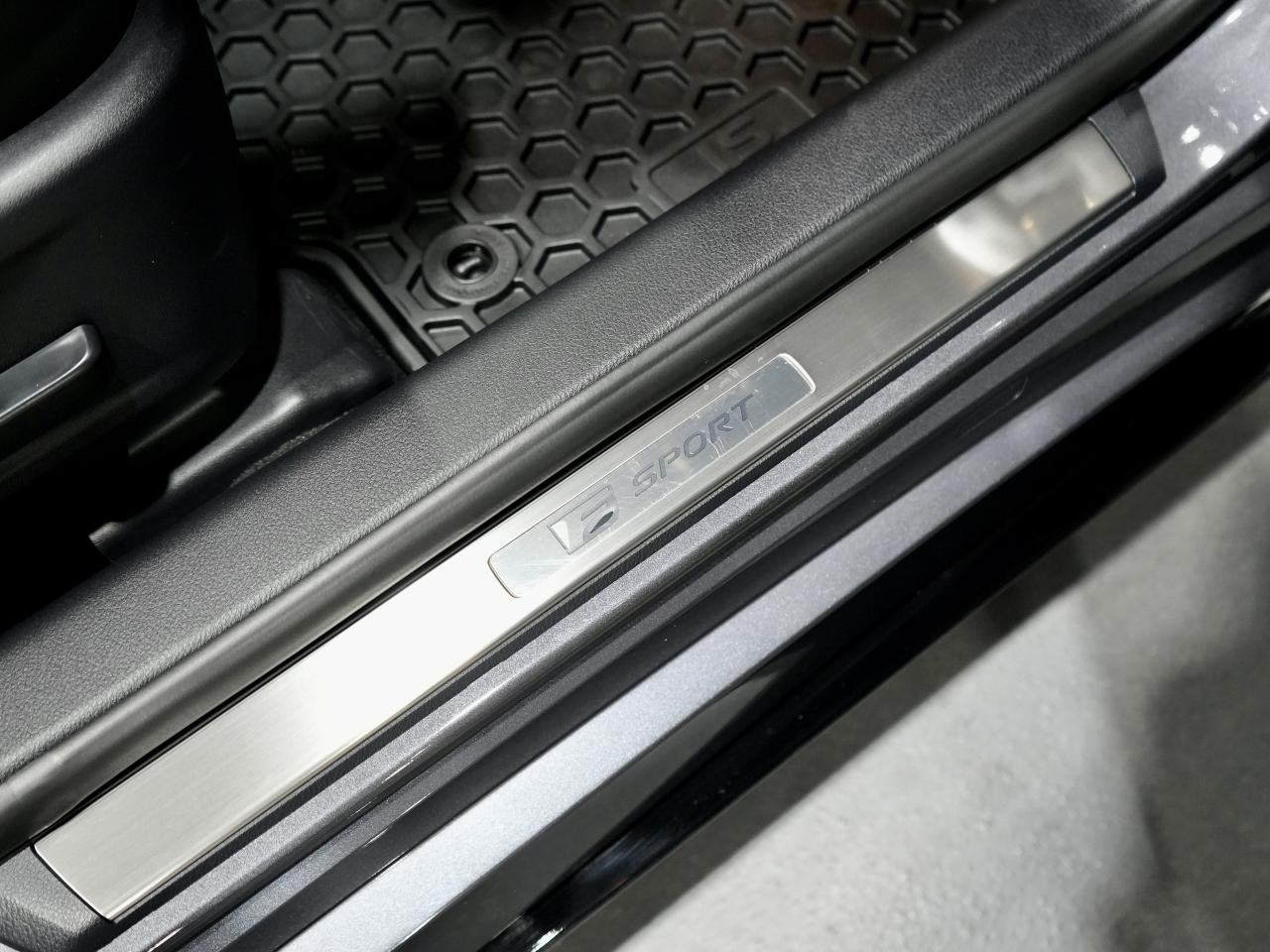 2025 Lexus IS IS 500 F SPORT/ANTI THEFT/MARK LEVINSON/1OWNER/NAV Photo