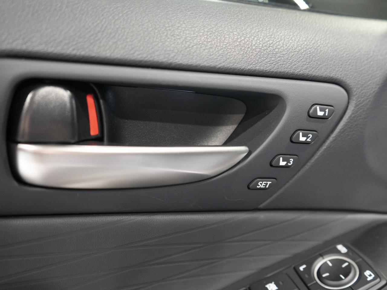 2025 Lexus IS IS 500 F SPORT/ANTI THEFT/MARK LEVINSON/1OWNER/NAV Photo