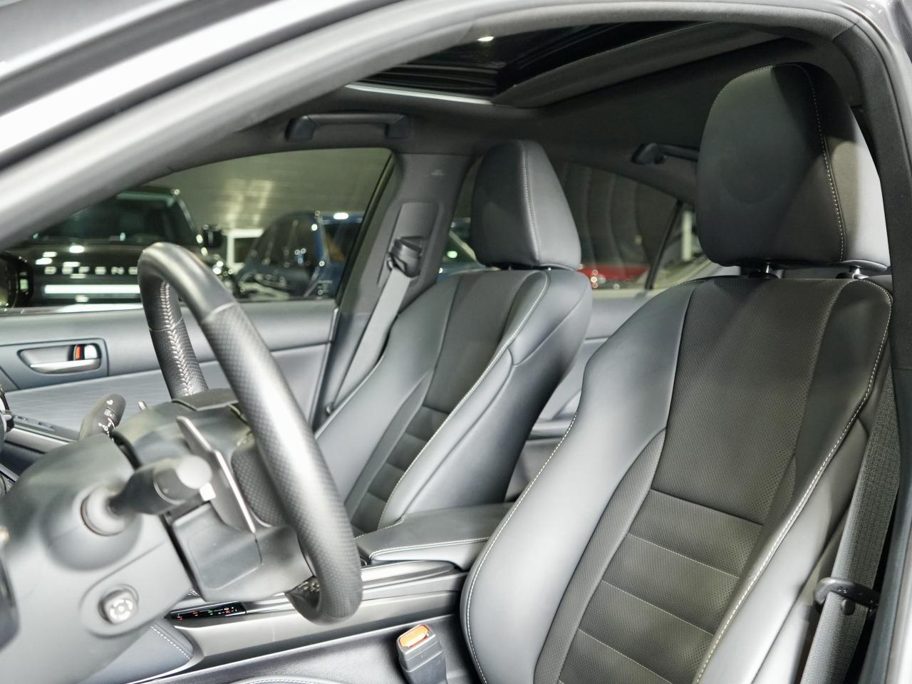 2025 Lexus IS IS 500 F SPORT/ANTI THEFT/MARK LEVINSON/1OWNER/NAV Photo