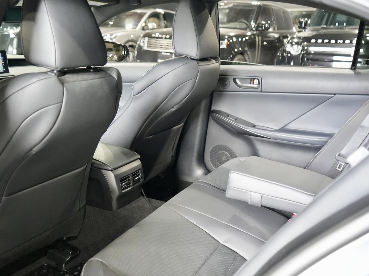 2025 Lexus IS IS 500 F SPORT/ANTI THEFT/MARK LEVINSON/1OWNER/NAV Photo