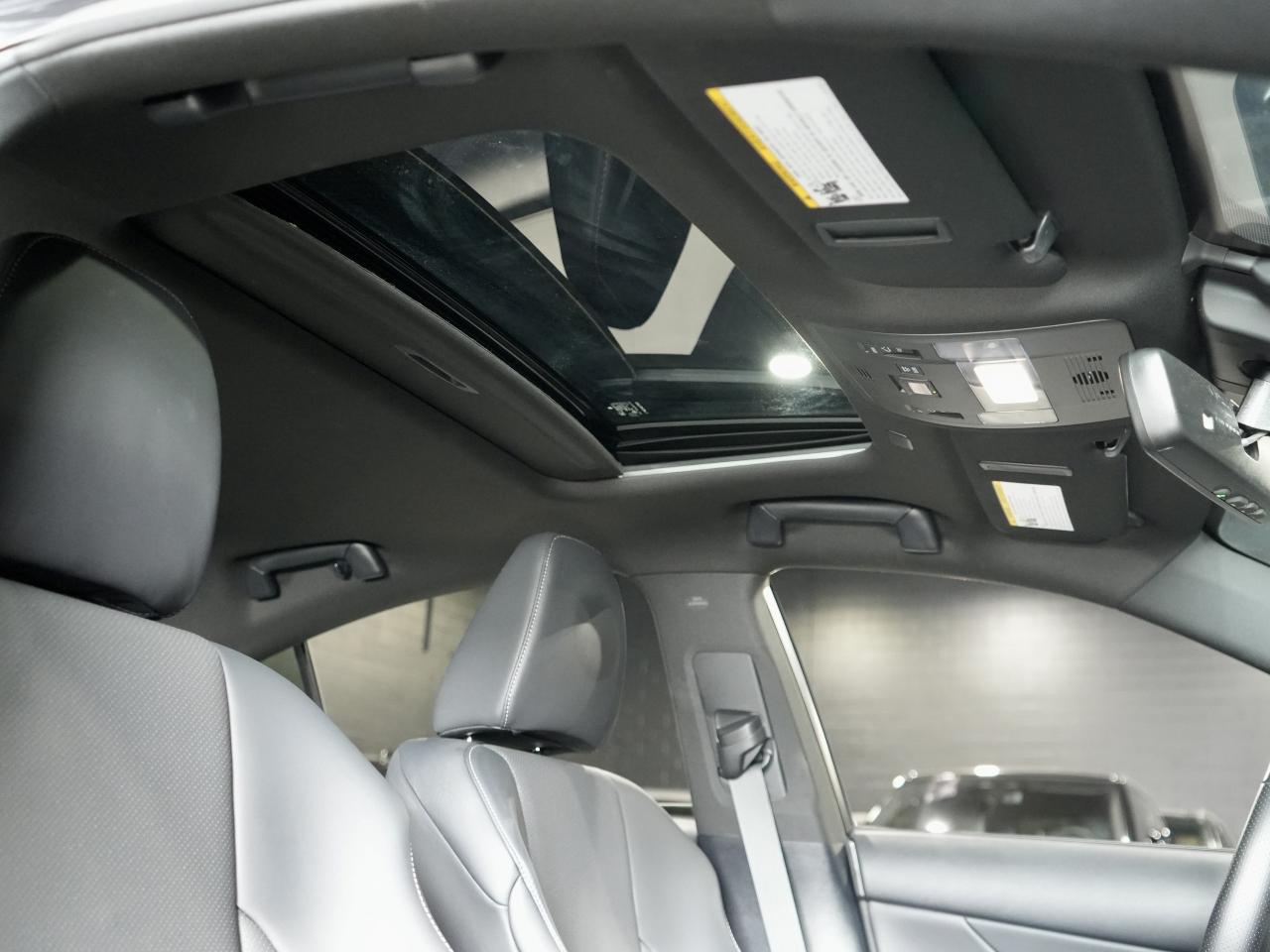 2025 Lexus IS IS 500 F SPORT/ANTI THEFT/MARK LEVINSON/1OWNER/NAV Photo