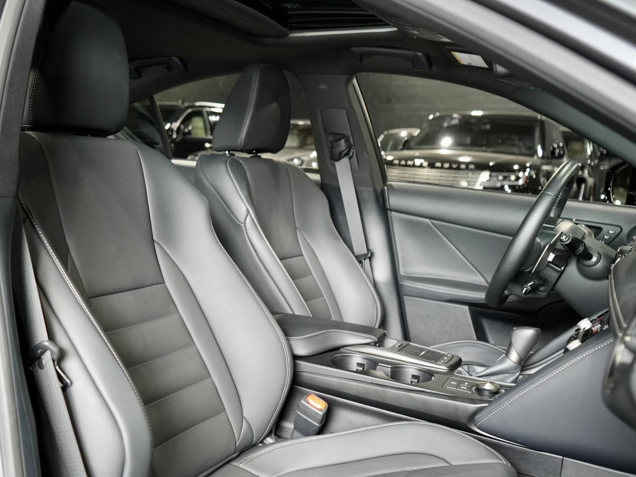 2025 Lexus IS IS 500 F SPORT/ANTI THEFT/MARK LEVINSON/1OWNER/NAV Photo