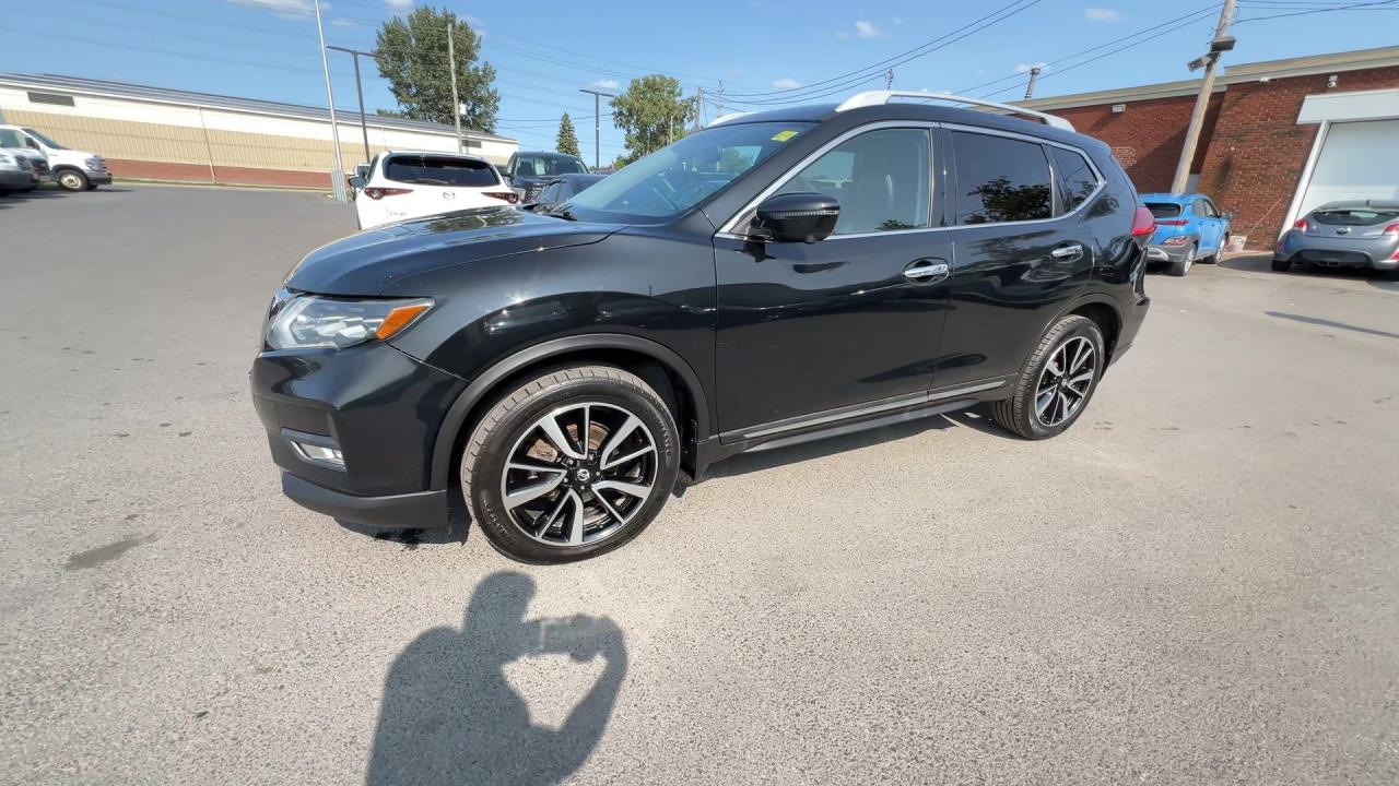 2017 Nissan Rogue SL AWD | LOW KMS | LEATHER | PANO ROOF | 360 CAM Photo3