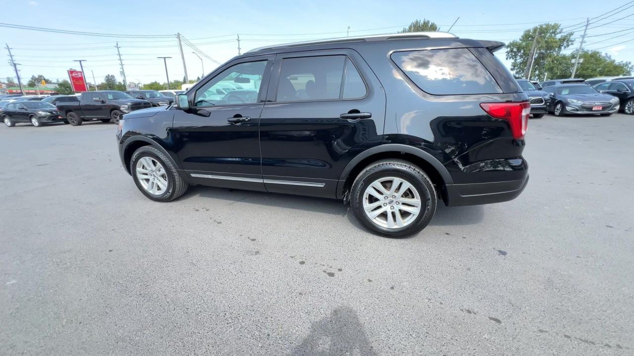 2018 Ford Explorer AWD | 7-PASS | HTD SEATS | REMOTE START | TOW PKG Photo4